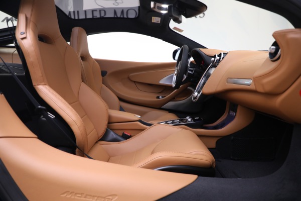 New 2023 McLaren GT Luxe for sale $224,090 at Bentley Greenwich in Greenwich CT 06830 28