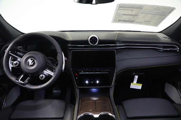 New 2023 Maserati Grecale Modena for sale $92,895 at Bentley Greenwich in Greenwich CT 06830 16