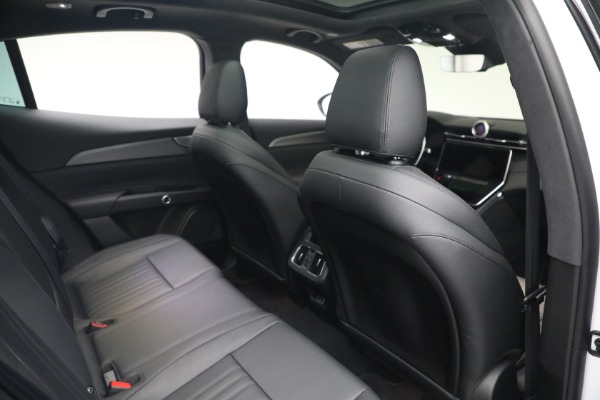 New 2023 Maserati Grecale GT for sale Sold at Bentley Greenwich in Greenwich CT 06830 24