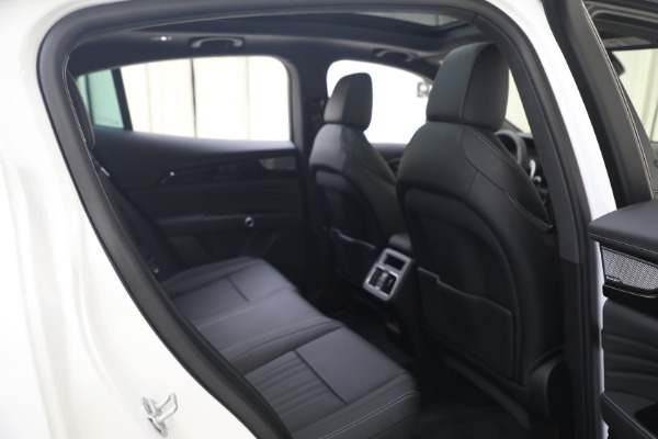 New 2023 Maserati Grecale Modena for sale $87,895 at Bentley Greenwich in Greenwich CT 06830 24