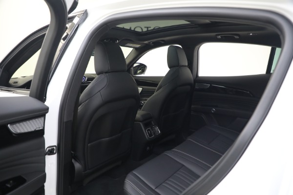 New 2023 Maserati Grecale Modena for sale $87,895 at Bentley Greenwich in Greenwich CT 06830 28