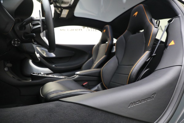New 2023 McLaren GT Luxe for sale $244,330 at Bentley Greenwich in Greenwich CT 06830 24