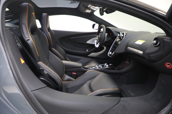 Used 2023 McLaren GT Luxe for sale $179,900 at Bentley Greenwich in Greenwich CT 06830 27