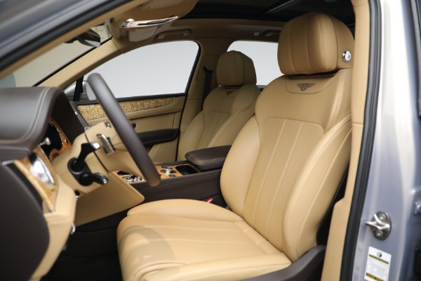 Used 2020 Bentley Bentayga V8 for sale $139,900 at Bentley Greenwich in Greenwich CT 06830 17