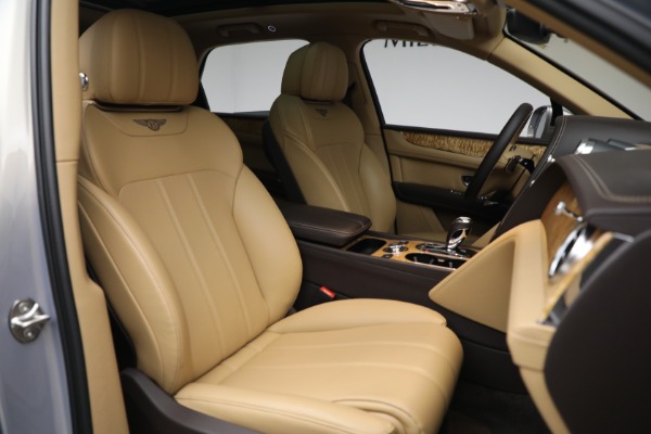 Used 2020 Bentley Bentayga V8 for sale $139,900 at Bentley Greenwich in Greenwich CT 06830 25