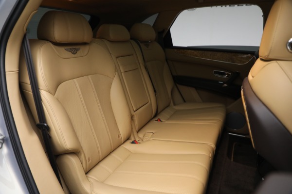 Used 2020 Bentley Bentayga V8 for sale $139,900 at Bentley Greenwich in Greenwich CT 06830 28