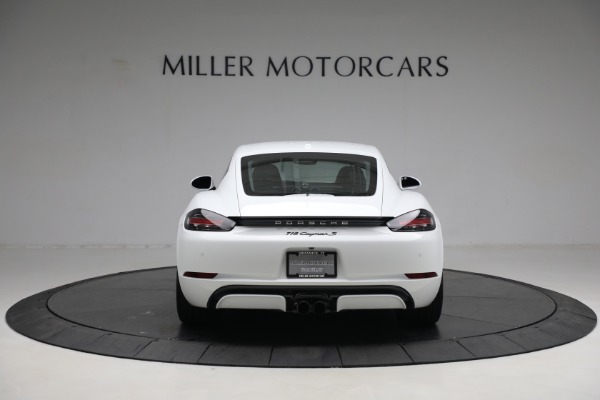 Used 2022 Porsche 718 Cayman S for sale Sold at Bentley Greenwich in Greenwich CT 06830 6