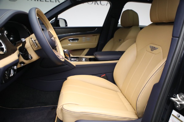 New 2023 Bentley Bentayga EWB V8 for sale $259,345 at Bentley Greenwich in Greenwich CT 06830 19