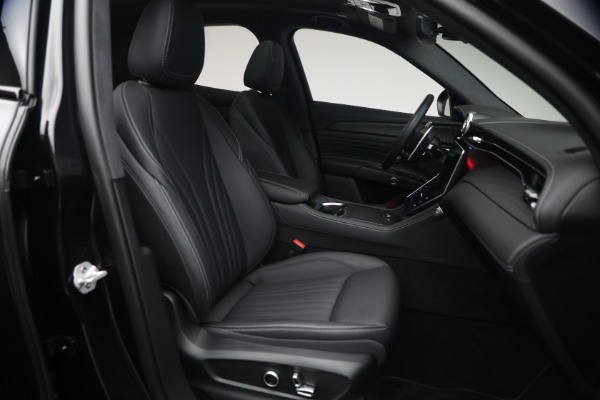 Used 2023 Maserati Grecale GT for sale $40,900 at Bentley Greenwich in Greenwich CT 06830 14