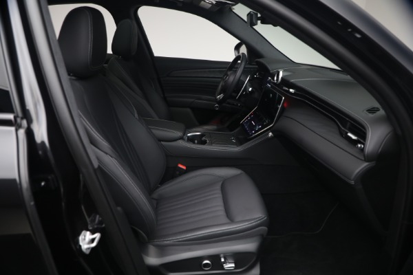 Used 2023 Maserati Grecale GT for sale $40,900 at Bentley Greenwich in Greenwich CT 06830 16