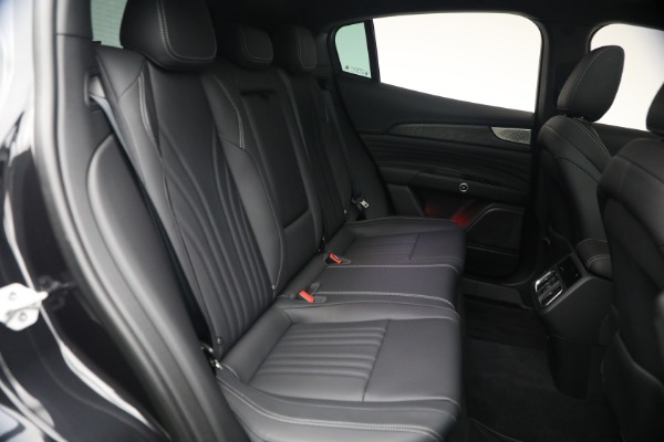 Used 2023 Maserati Grecale GT for sale $40,900 at Bentley Greenwich in Greenwich CT 06830 20