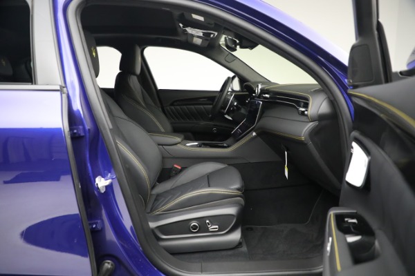 New 2023 Maserati Grecale Modena for sale $76,900 at Bentley Greenwich in Greenwich CT 06830 14