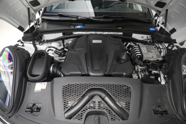 Used 2021 Porsche Macan Turbo for sale $84,900 at Bentley Greenwich in Greenwich CT 06830 23