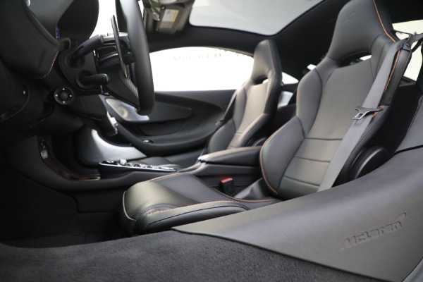 Used 2021 McLaren GT Luxe for sale Call for price at Bentley Greenwich in Greenwich CT 06830 28