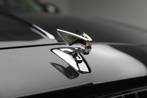 Used 2022 Bentley Flying Spur W12 for sale $249,900 at Bentley Greenwich in Greenwich CT 06830 16