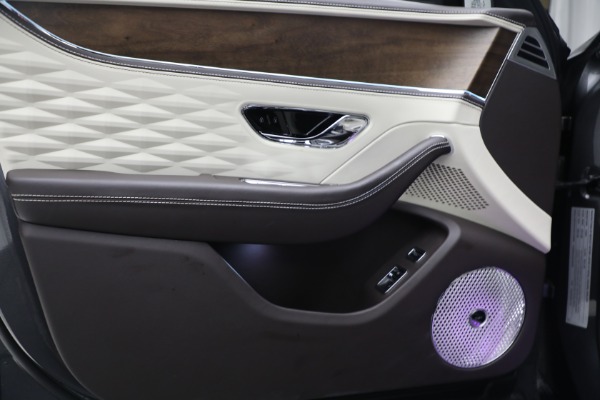 Used 2022 Bentley Flying Spur W12 for sale $249,900 at Bentley Greenwich in Greenwich CT 06830 18