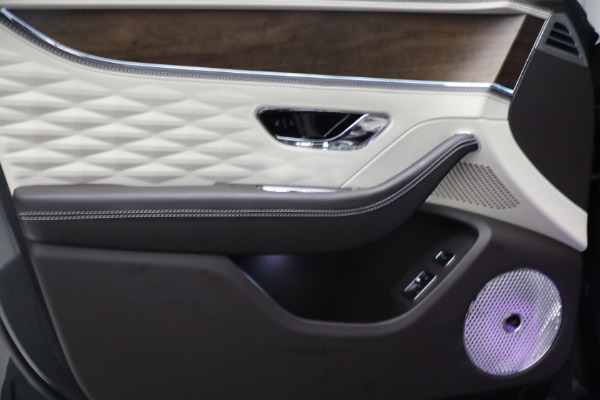 Used 2022 Bentley Flying Spur W12 for sale $249,900 at Bentley Greenwich in Greenwich CT 06830 19