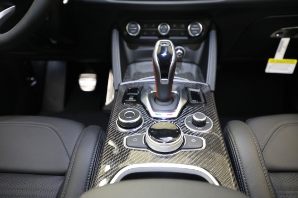 New 2023 Alfa Romeo Stelvio Estrema for sale $63,465 at Bentley Greenwich in Greenwich CT 06830 22