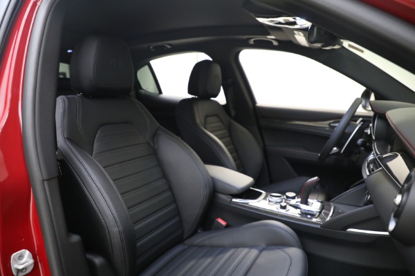 New 2023 Alfa Romeo Stelvio Estrema for sale $63,465 at Bentley Greenwich in Greenwich CT 06830 26
