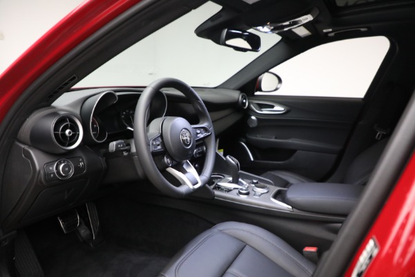 New 2023 Alfa Romeo Giulia Ti for sale $53,910 at Bentley Greenwich in Greenwich CT 06830 13