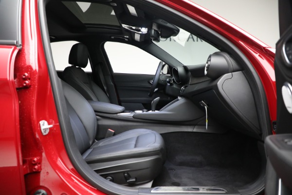 New 2023 Alfa Romeo Giulia Ti for sale $53,910 at Bentley Greenwich in Greenwich CT 06830 16