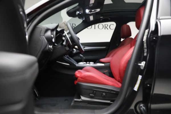 New 2023 Alfa Romeo Stelvio Veloce for sale $62,350 at Bentley Greenwich in Greenwich CT 06830 14