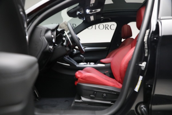 New 2023 Alfa Romeo Stelvio Veloce for sale Sold at Bentley Greenwich in Greenwich CT 06830 14