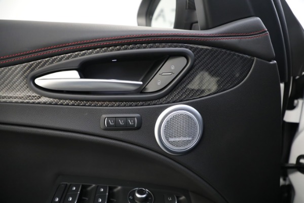 New 2023 Alfa Romeo Stelvio Estrema for sale Call for price at Bentley Greenwich in Greenwich CT 06830 26