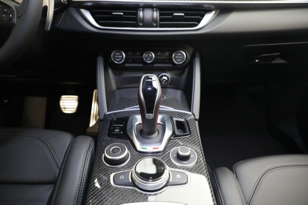 New 2023 Alfa Romeo Stelvio Estrema for sale Call for price at Bentley Greenwich in Greenwich CT 06830 28