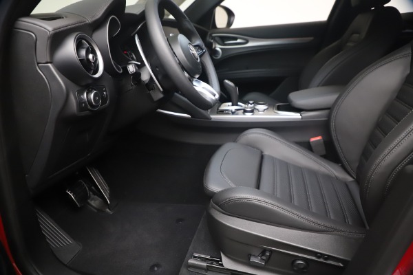 New 2023 Alfa Romeo Stelvio Veloce for sale $60,940 at Bentley Greenwich in Greenwich CT 06830 13