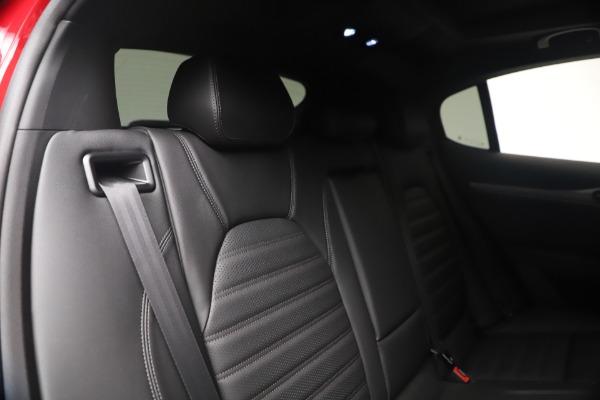 New 2023 Alfa Romeo Stelvio Veloce for sale $60,940 at Bentley Greenwich in Greenwich CT 06830 22