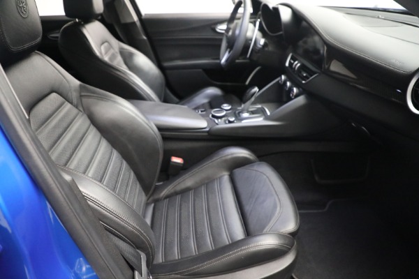 Used 2019 Alfa Romeo Giulia Ti Sport Carbon for sale $34,900 at Bentley Greenwich in Greenwich CT 06830 18