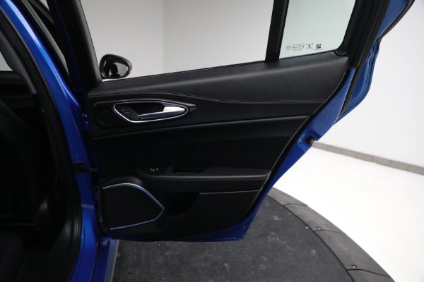 Used 2019 Alfa Romeo Giulia Ti Sport Carbon for sale $34,900 at Bentley Greenwich in Greenwich CT 06830 23