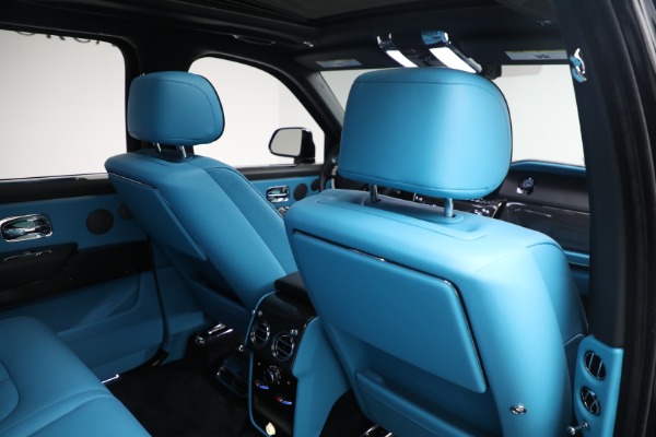 Used 2022 Rolls-Royce Black Badge Cullinan for sale $395,900 at Bentley Greenwich in Greenwich CT 06830 22