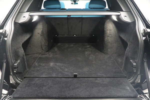 Used 2022 Rolls-Royce Black Badge Cullinan for sale $395,900 at Bentley Greenwich in Greenwich CT 06830 25