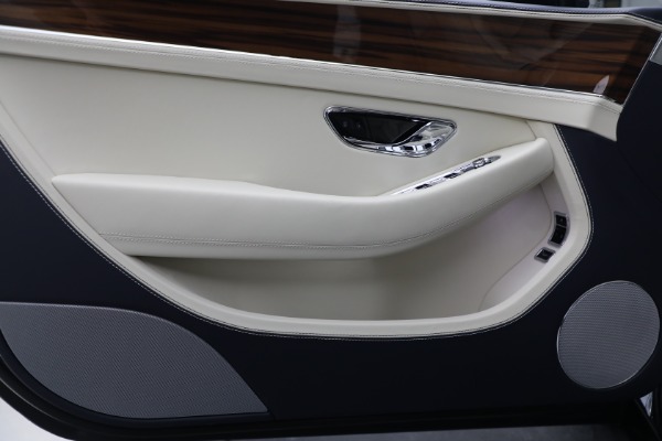 New 2023 Bentley Continental GTC V8 for sale $291,225 at Bentley Greenwich in Greenwich CT 06830 28