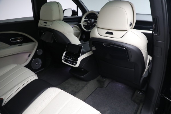 New 2023 Bentley Bentayga EWB Azure V8 for sale $297,600 at Bentley Greenwich in Greenwich CT 06830 28