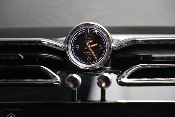 New 2023 Bentley Bentayga Speed for sale $319,875 at Bentley Greenwich in Greenwich CT 06830 24