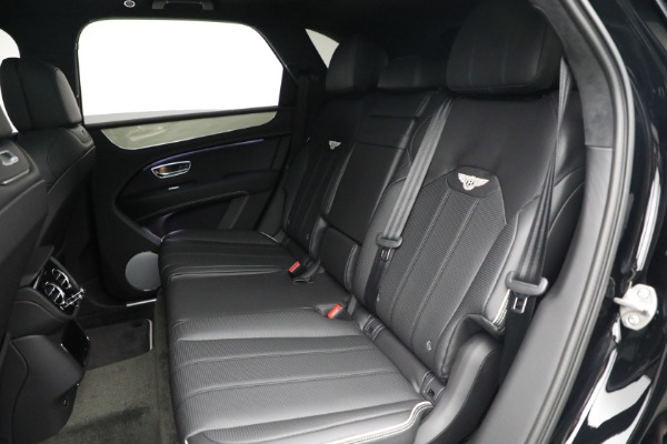 New 2023 Bentley Bentayga V8 for sale $238,470 at Bentley Greenwich in Greenwich CT 06830 24