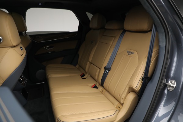 New 2023 Bentley Bentayga V8 for sale $230,170 at Bentley Greenwich in Greenwich CT 06830 23