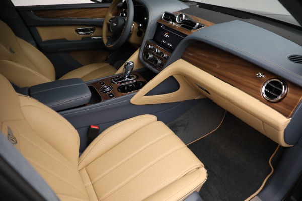 New 2023 Bentley Bentayga V8 for sale $230,170 at Bentley Greenwich in Greenwich CT 06830 25