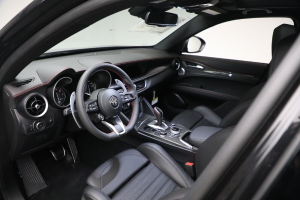 New 2023 Alfa Romeo Stelvio Estrema for sale $63,175 at Bentley Greenwich in Greenwich CT 06830 13