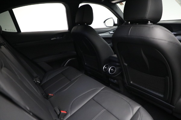 New 2023 Alfa Romeo Stelvio Sprint for sale $51,665 at Bentley Greenwich in Greenwich CT 06830 19