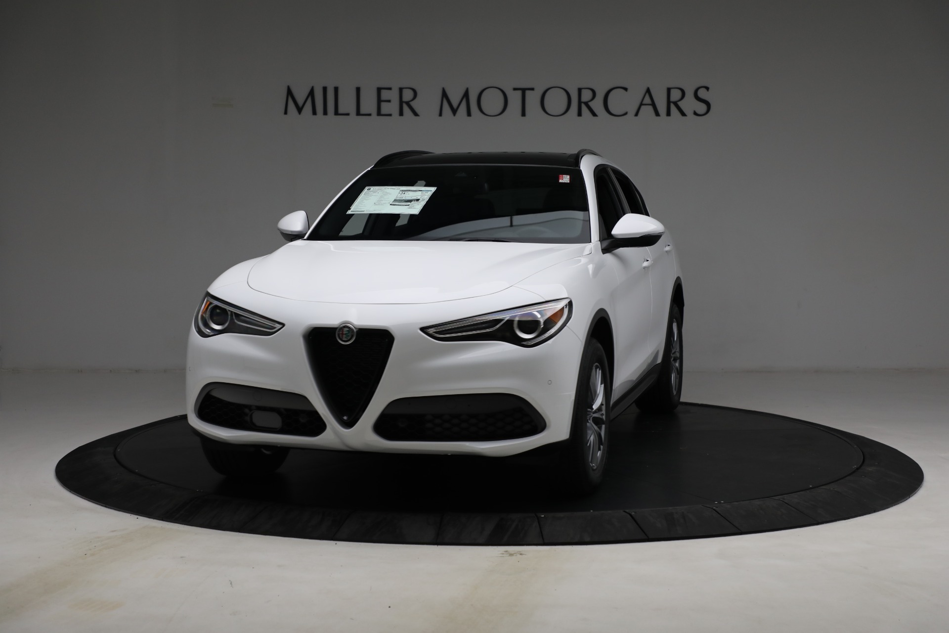 New 2023 Alfa Romeo Stelvio Sprint for sale $51,665 at Bentley Greenwich in Greenwich CT 06830 1