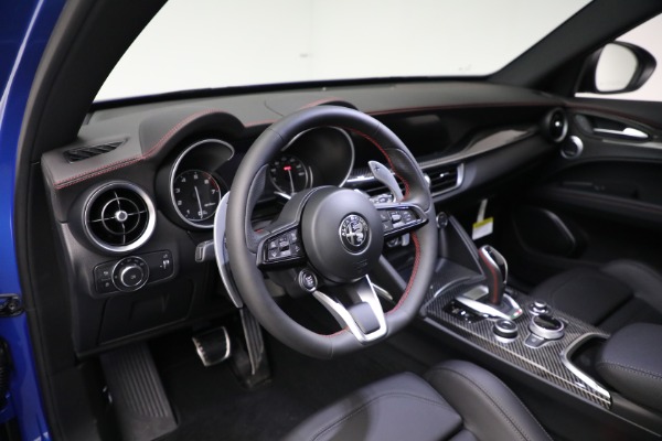 New 2023 Alfa Romeo Stelvio Estrema for sale $63,625 at Bentley Greenwich in Greenwich CT 06830 14
