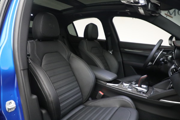 New 2023 Alfa Romeo Stelvio Estrema for sale $63,625 at Bentley Greenwich in Greenwich CT 06830 19