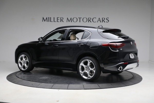 New 2023 Alfa Romeo Stelvio Ti Lusso for sale Sold at Bentley Greenwich in Greenwich CT 06830 4