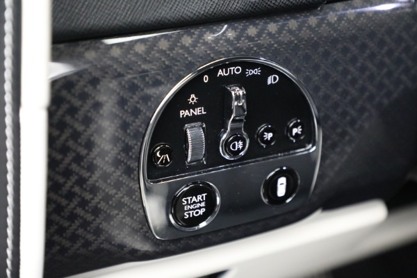 Used 2022 Rolls-Royce Black Badge Cullinan for sale $399,900 at Bentley Greenwich in Greenwich CT 06830 17