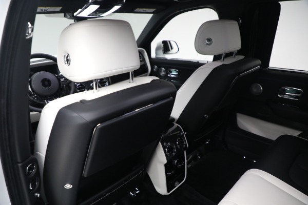 Used 2022 Rolls-Royce Black Badge Cullinan for sale $399,900 at Bentley Greenwich in Greenwich CT 06830 21