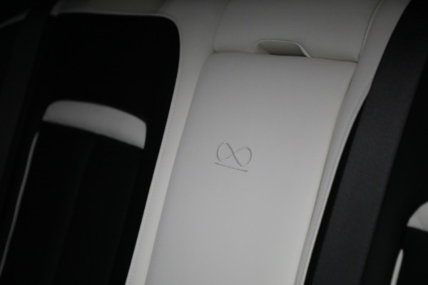 Used 2022 Rolls-Royce Black Badge Cullinan for sale $399,900 at Bentley Greenwich in Greenwich CT 06830 22